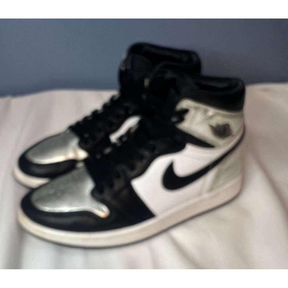 Nike Air Jordan 1 Retro High OG Silver Toe Big Boys Size 6.5